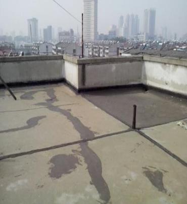 淄川漏水维修 楼顶漏水是什么原因，楼顶漏水维修方法是什么?